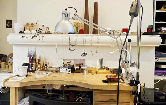 Bijoux en pierres naturelles : L'alliance parfaite entre élégance et éthique