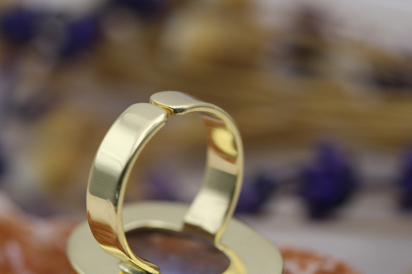 Bague en Labradorite Ovale – Élégance Mystique et Naturelle