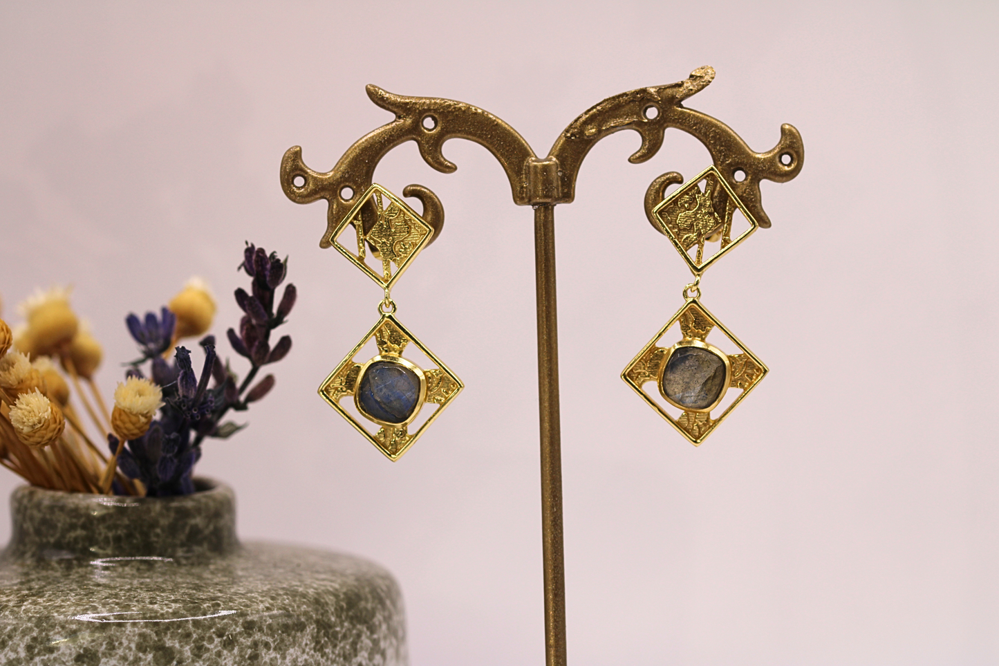 Boucles d’oreilles en acier inoxydable – Élégance et énergie naturelle