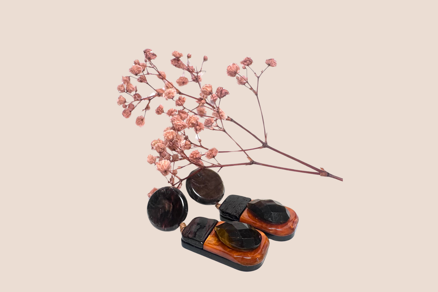 Boucles d'Oreilles Résine Orange et Œil de Tigre facetté – Audace et Énergie