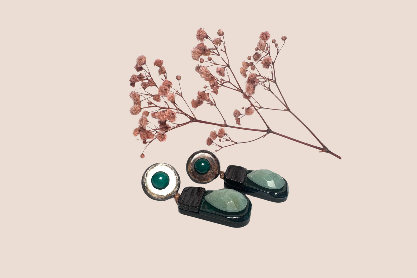 Boucles d'Oreilles Résine verte et Pierre d'Aventurine Verte – Élégance et Sérénité