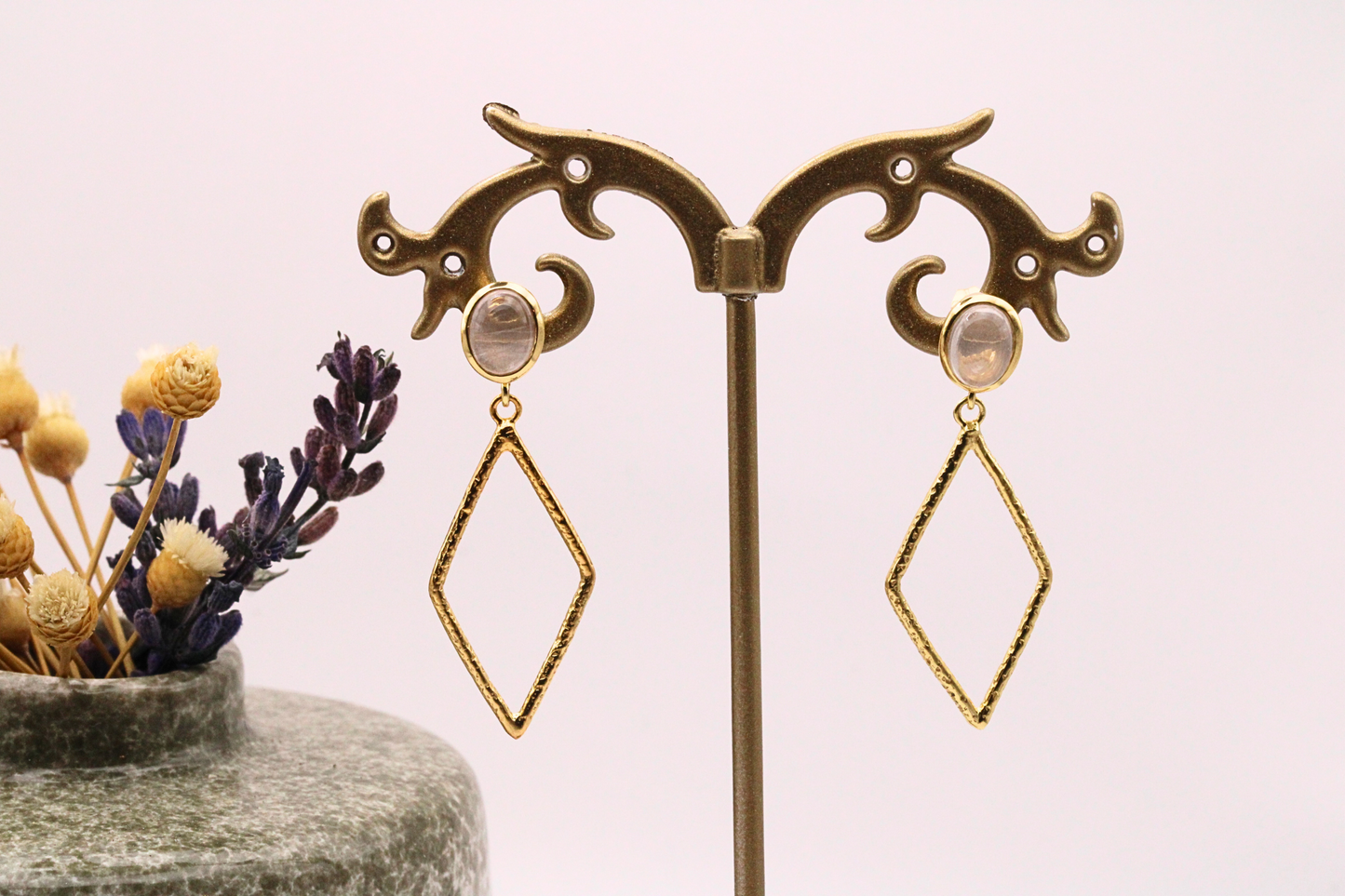 Boucles d’oreilles en acier inoxydable – Charme et bienfaits naturels