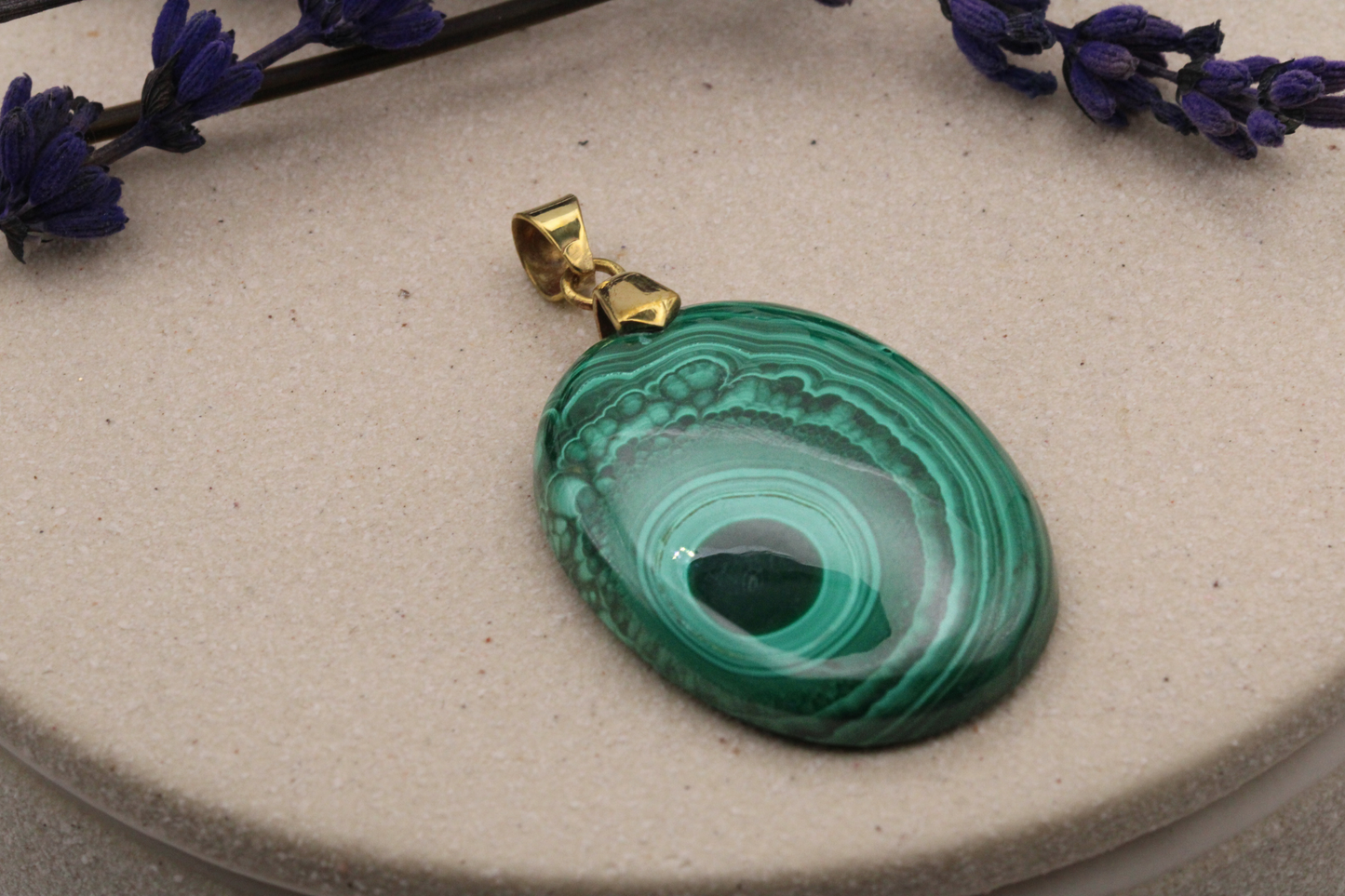 Pendentif en Malachite Naturelle et Laiton - Protection et Équilibre